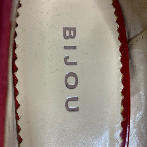 90s Red Suede Pumps - Picture 7 of 8